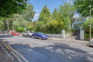 Streetview- click for photo gallery